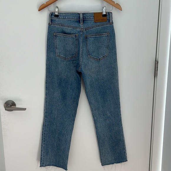 Denim Forum Arlo high rise straight L28. Medium wash denim. - Picture 3 of 3